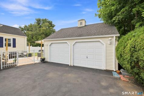 14 Oleary Drive Manchester CT 06040
