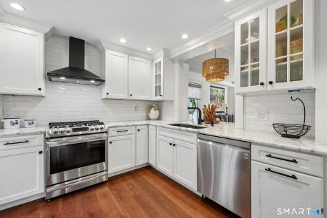 15 Lake Shore Drive East Lyme CT 06333