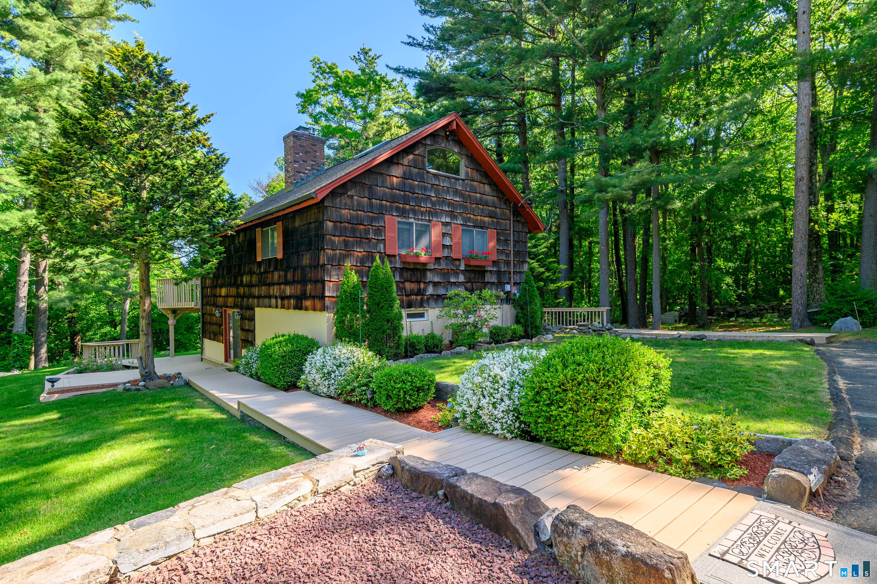 238 Pine Hill Road New Fairfield CT 06812