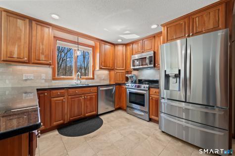 11 Hickory Hill Vernon CT 06066