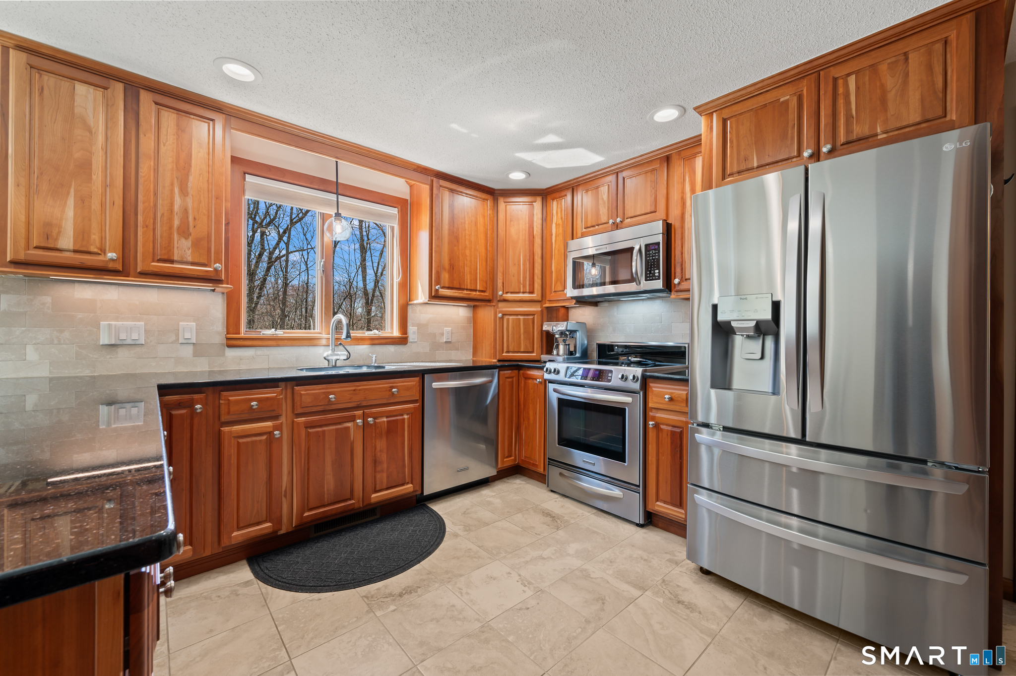 11 Hickory Hill Vernon CT 06066