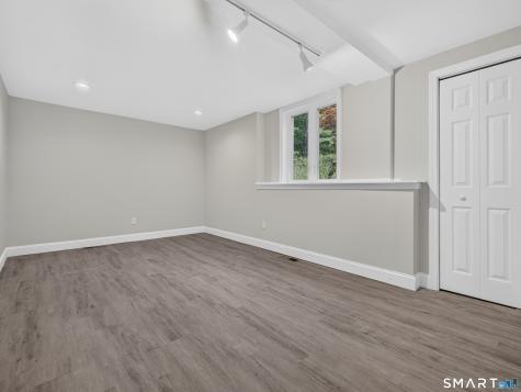 44 Chamberlain Hill Road Middletown CT 06457