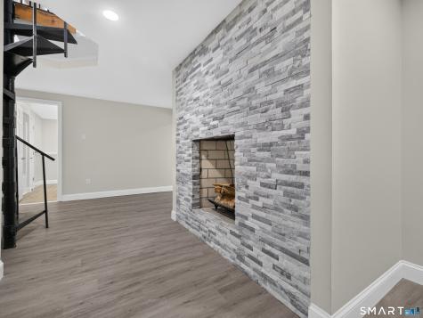 44 Chamberlain Hill Road Middletown CT 06457