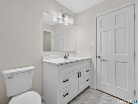 44 Chamberlain Hill Road Middletown CT 06457