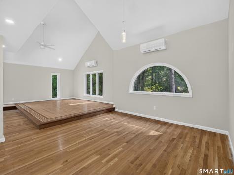 44 Chamberlain Hill Road Middletown CT 06457