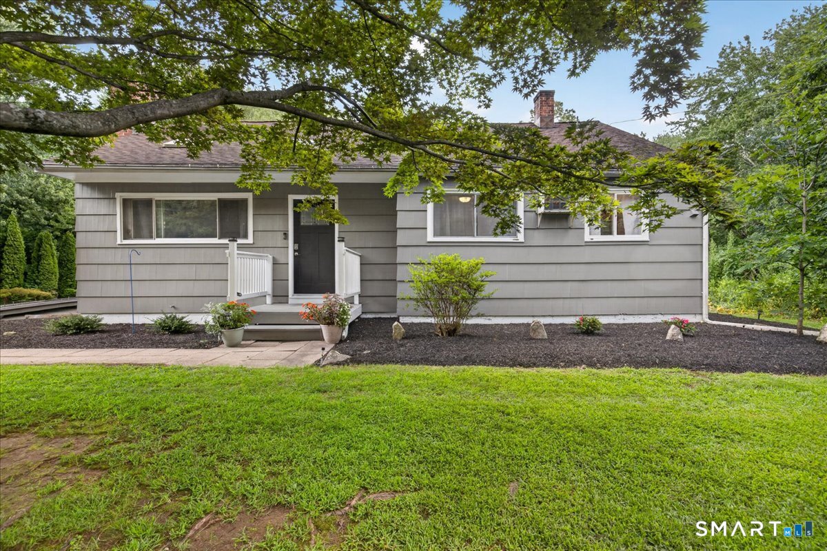 6 Paugussett Road Newtown CT 06482