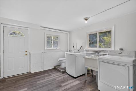 6 Paugussett Road Newtown CT 06482