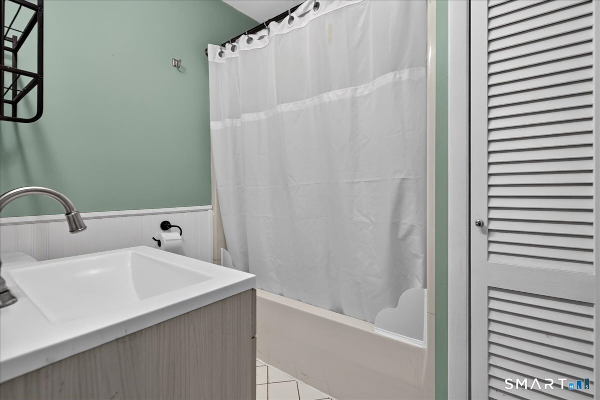 6 Paugussett Road Newtown CT 06482