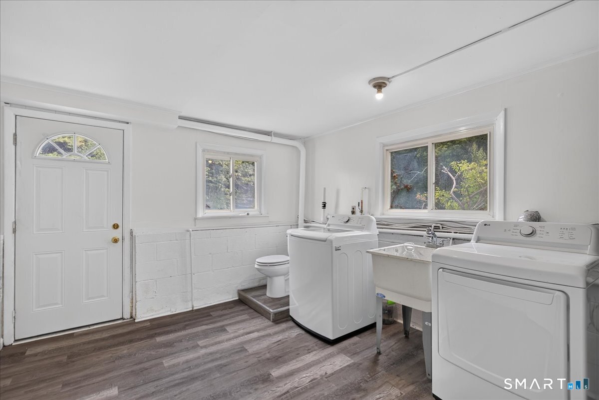6 Paugussett Road Newtown CT 06482