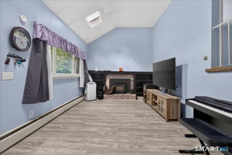 6 Paugussett Road Newtown CT 06482