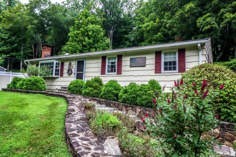 21 Saw Mill Road Newtown CT 06470