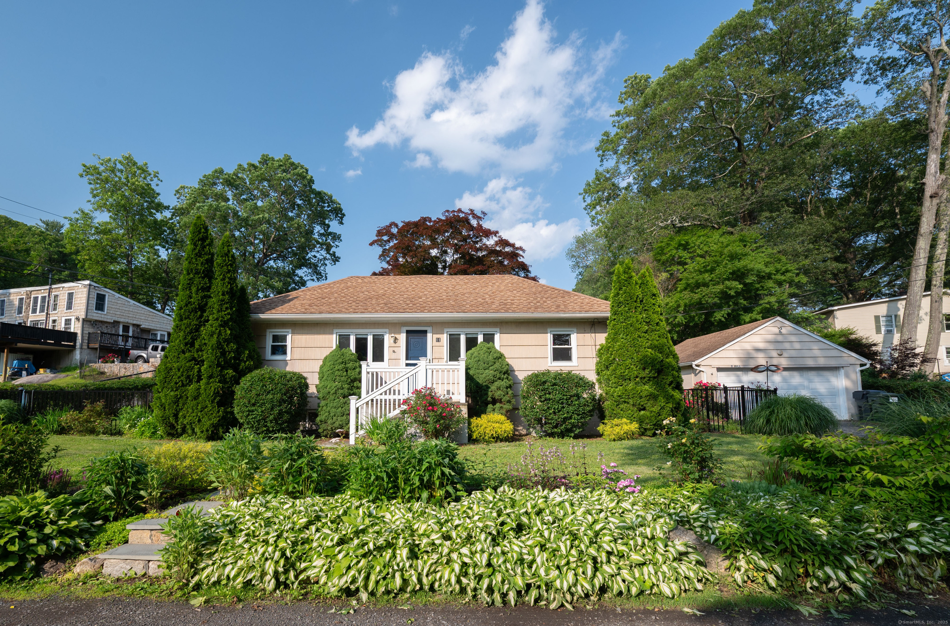 11 Hull Road Danbury CT 06811