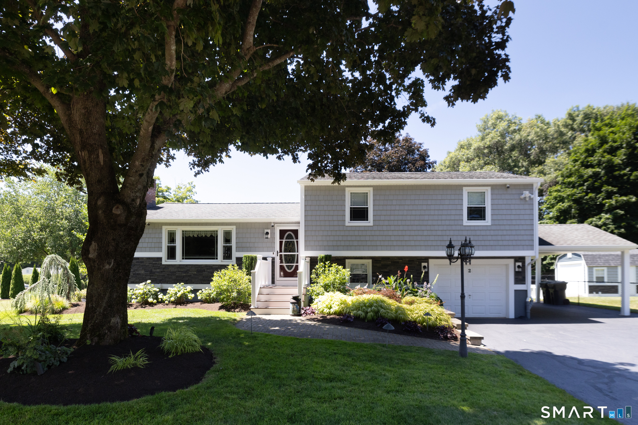 2 Woodridge Court Southington CT 06489