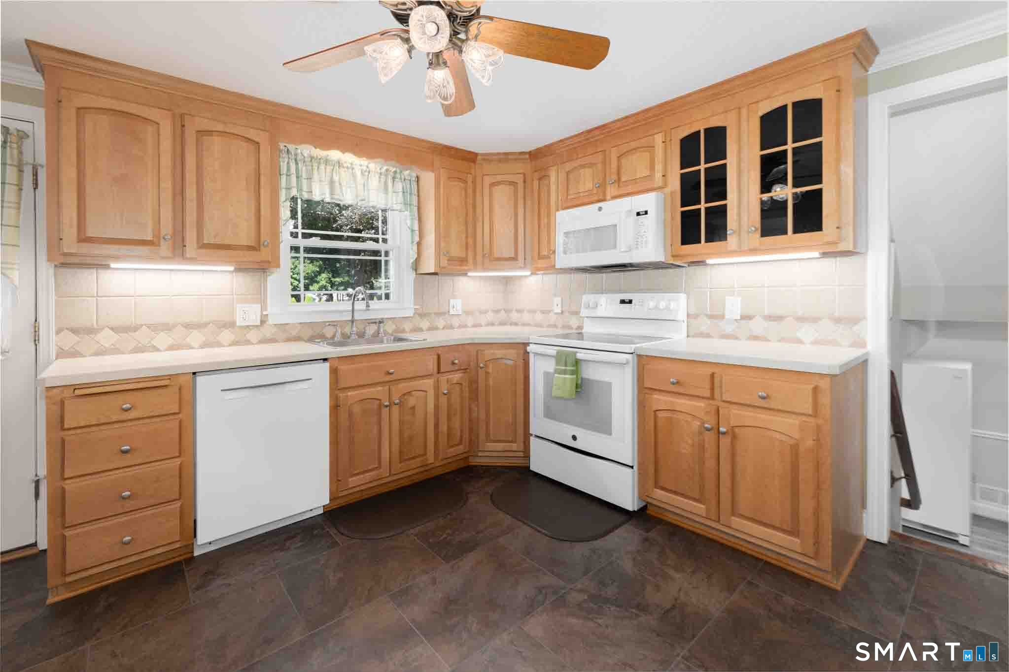 2 Woodridge Court Southington CT 06489