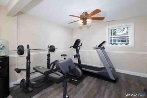 2 Woodridge Court Southington CT 06489