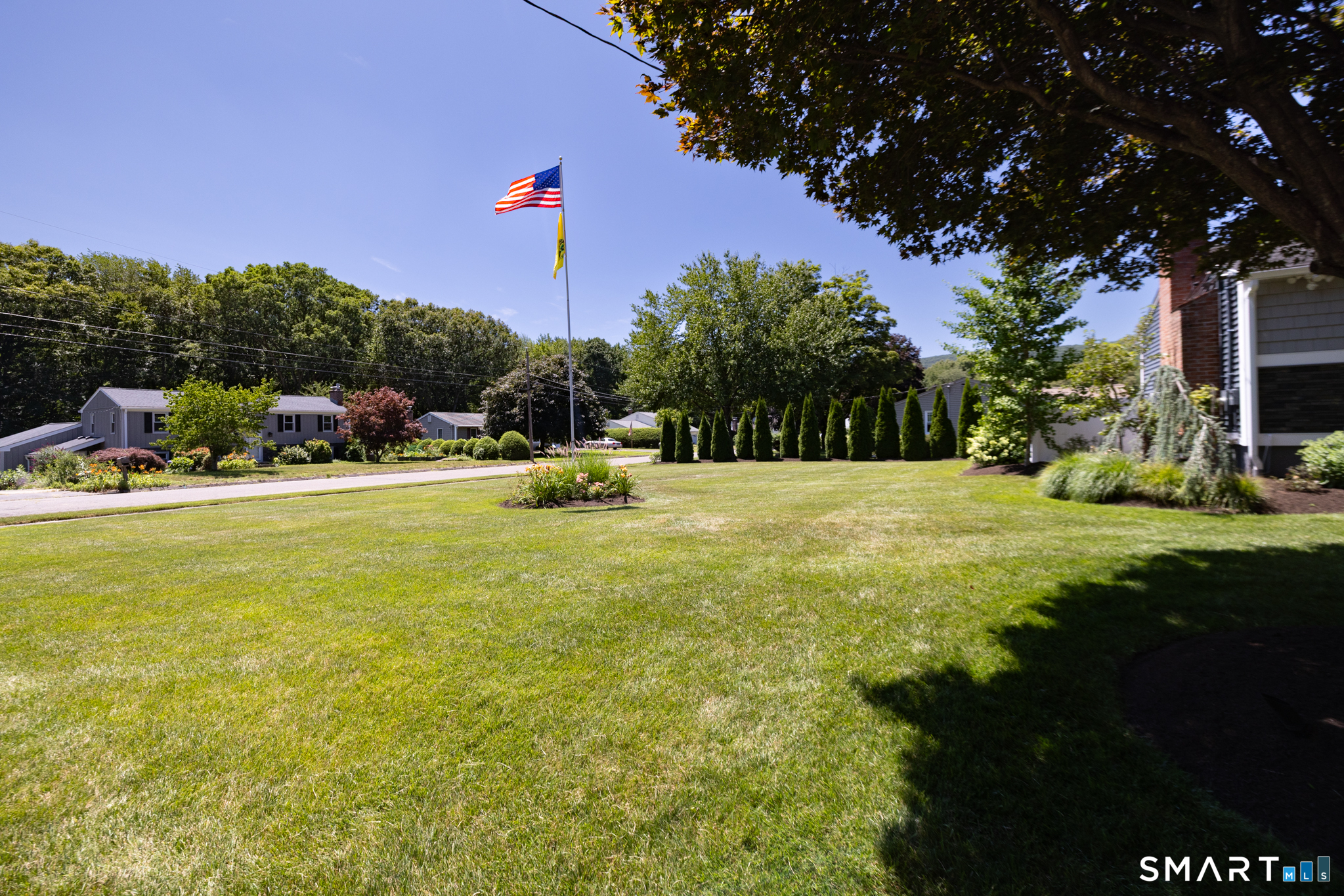 2 Woodridge Court Southington CT 06489