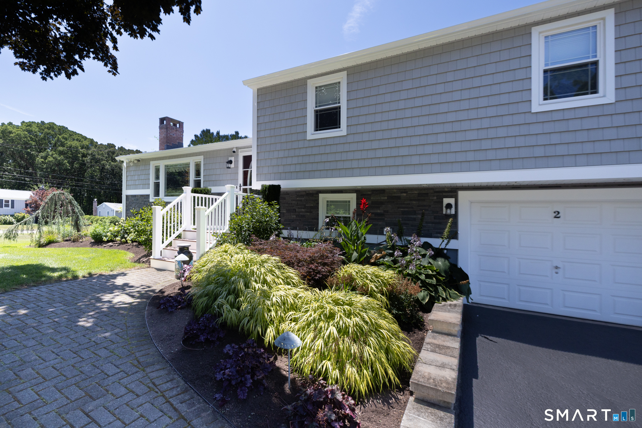 2 Woodridge Court Southington CT 06489