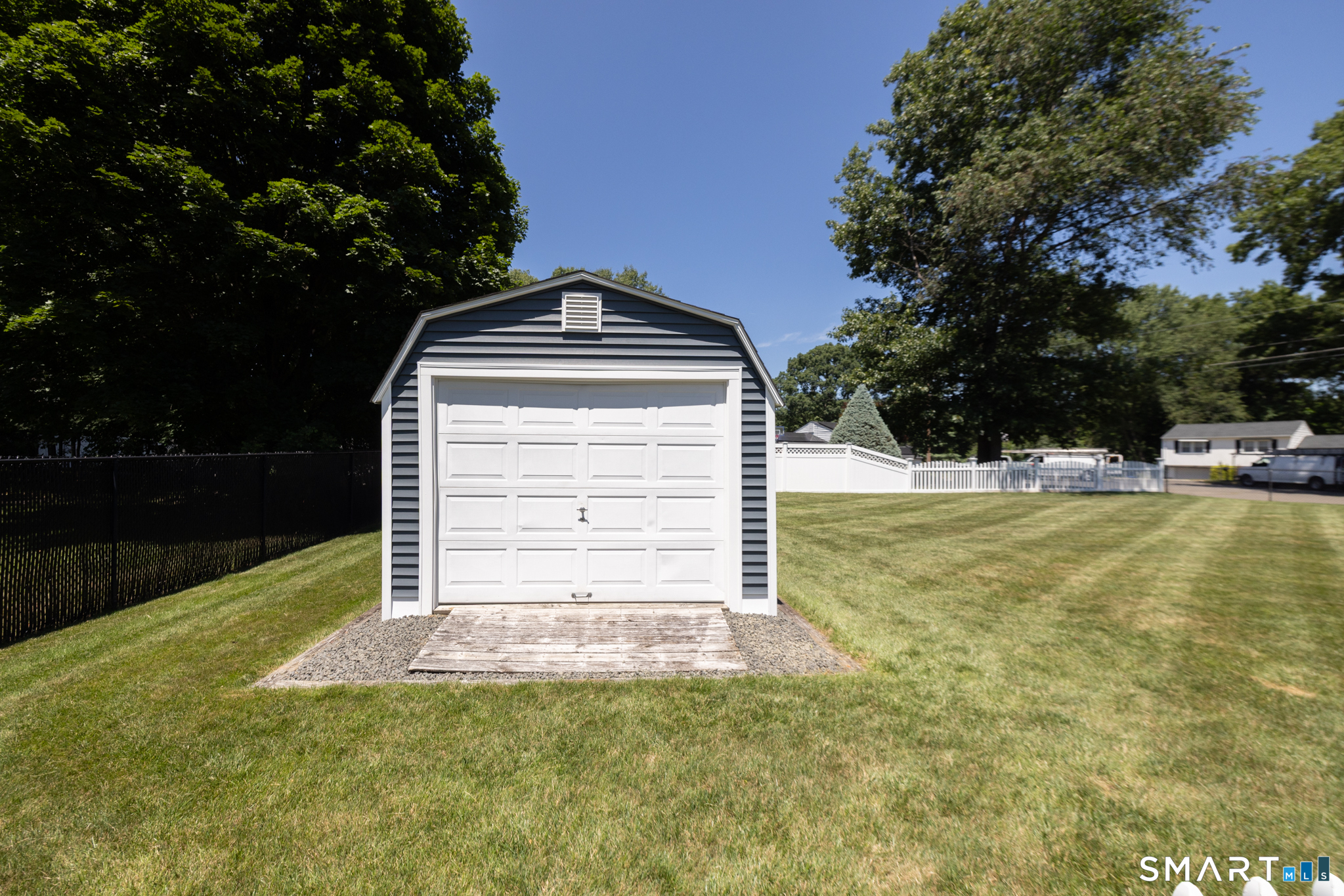2 Woodridge Court Southington CT 06489
