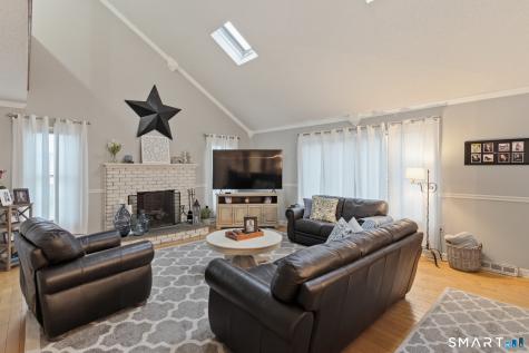 18 Partridgetown Road Naugatuck CT 06770