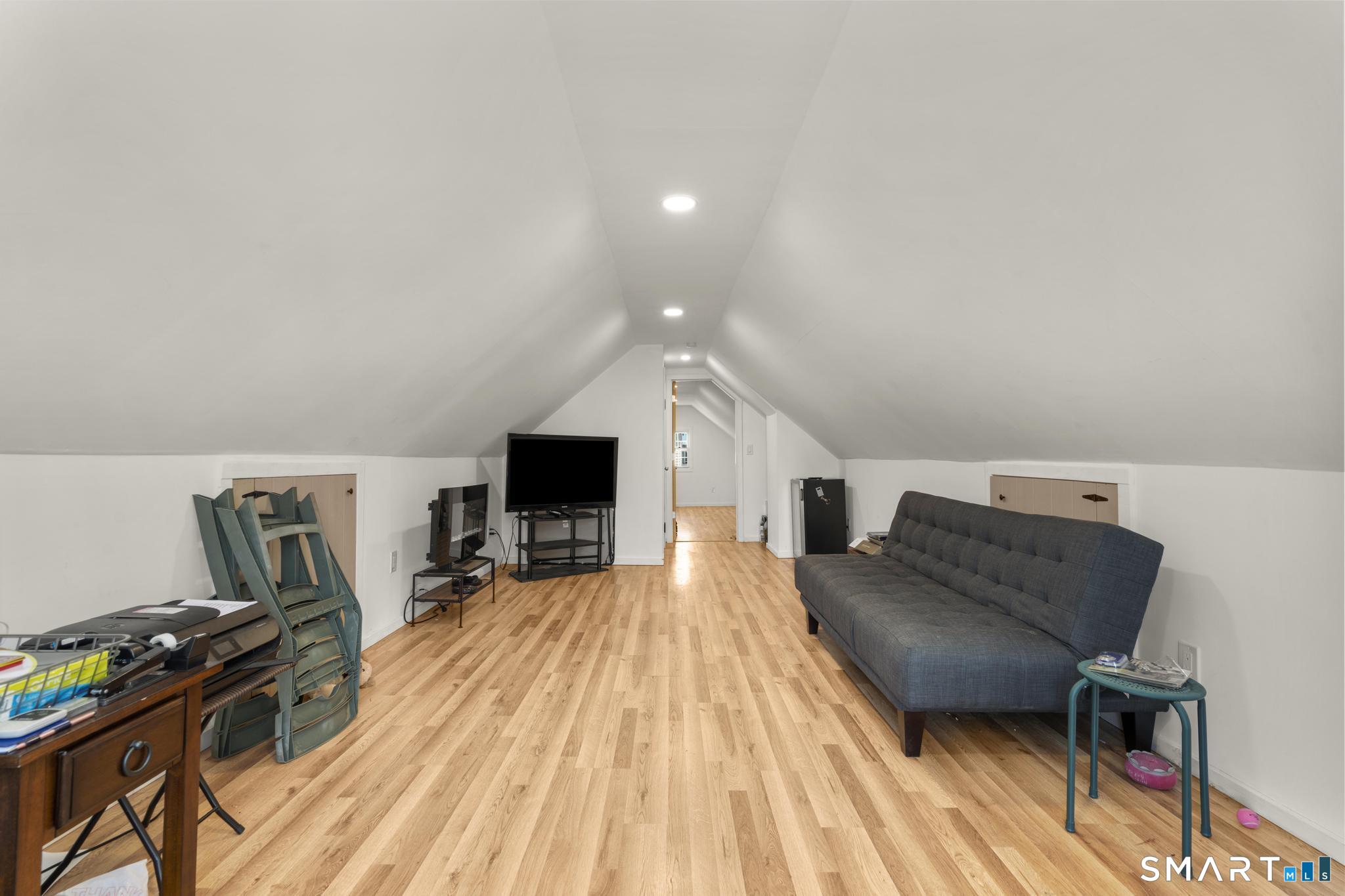 752 East Broadway Milford CT 06460