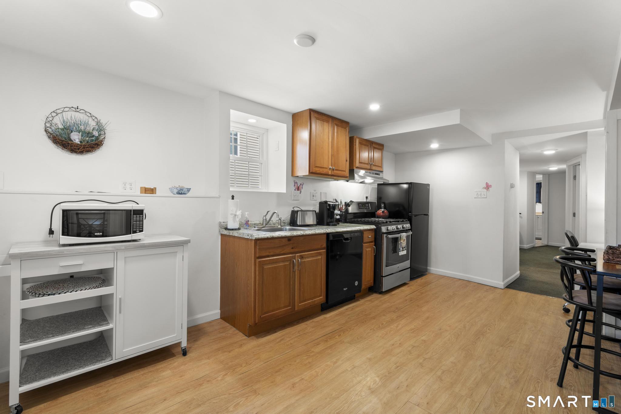 752 East Broadway Milford CT 06460