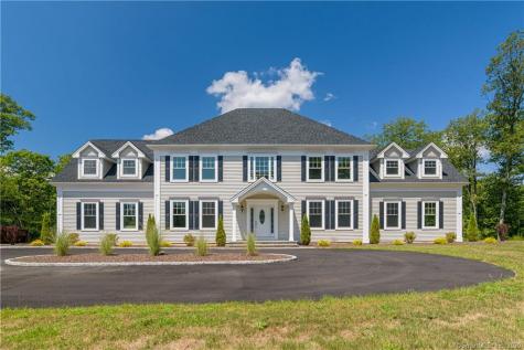13 Serene Way Newtown CT 06470