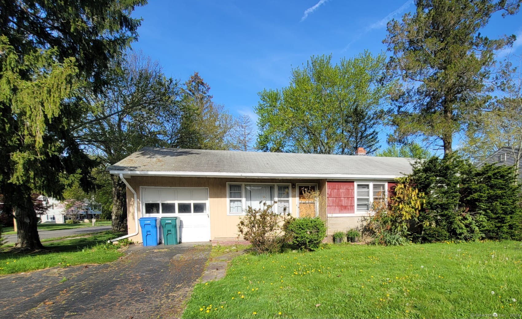 570 Circular Avenue Hamden CT 06514