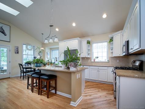 3 Timberland Way Beacon Falls CT 06403