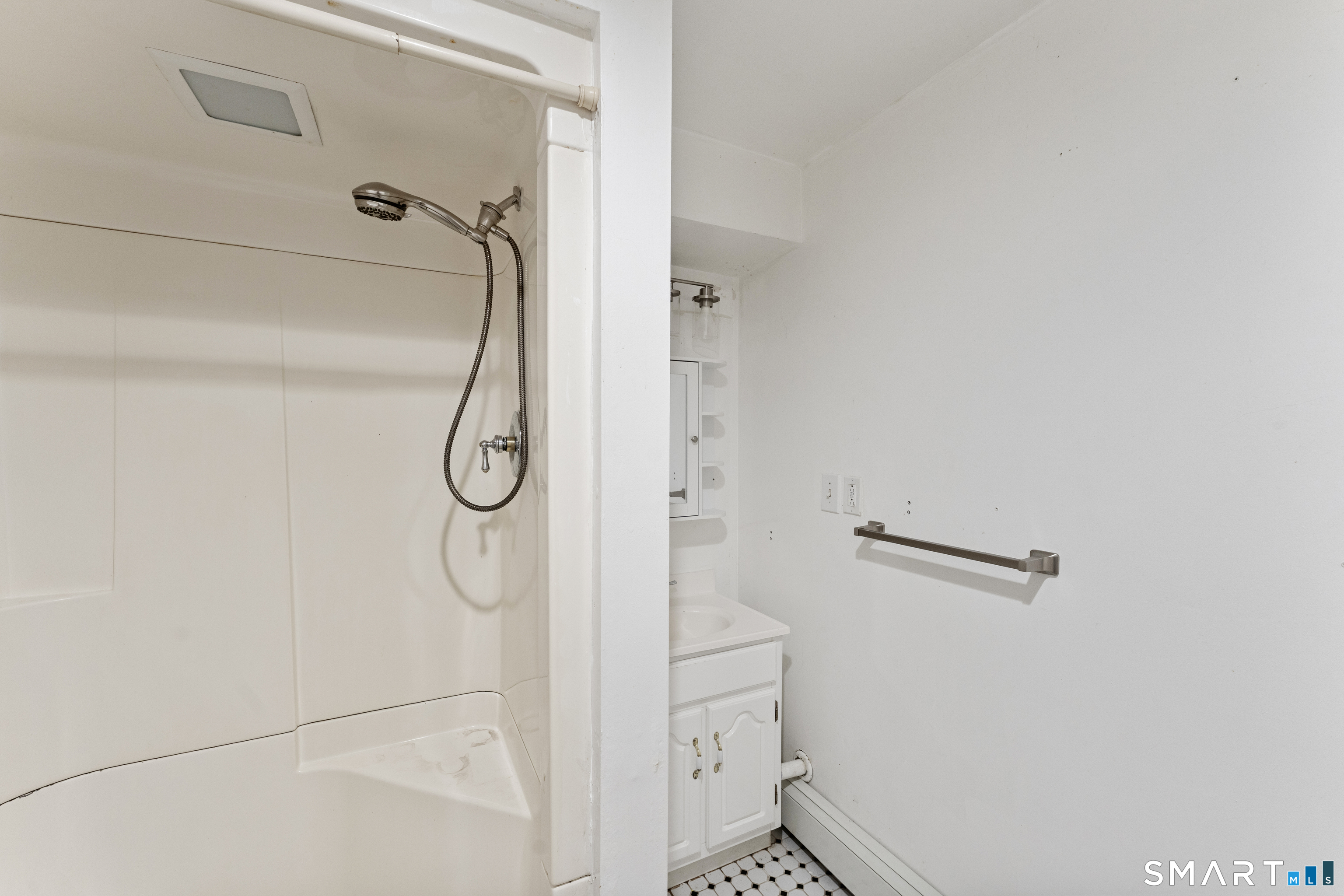 11 Lochdale Drive Montville CT 06370