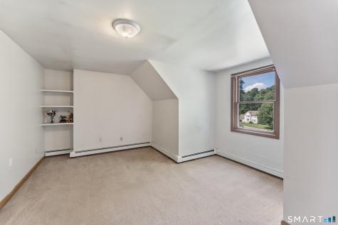 11 Lochdale Drive Montville CT 06370