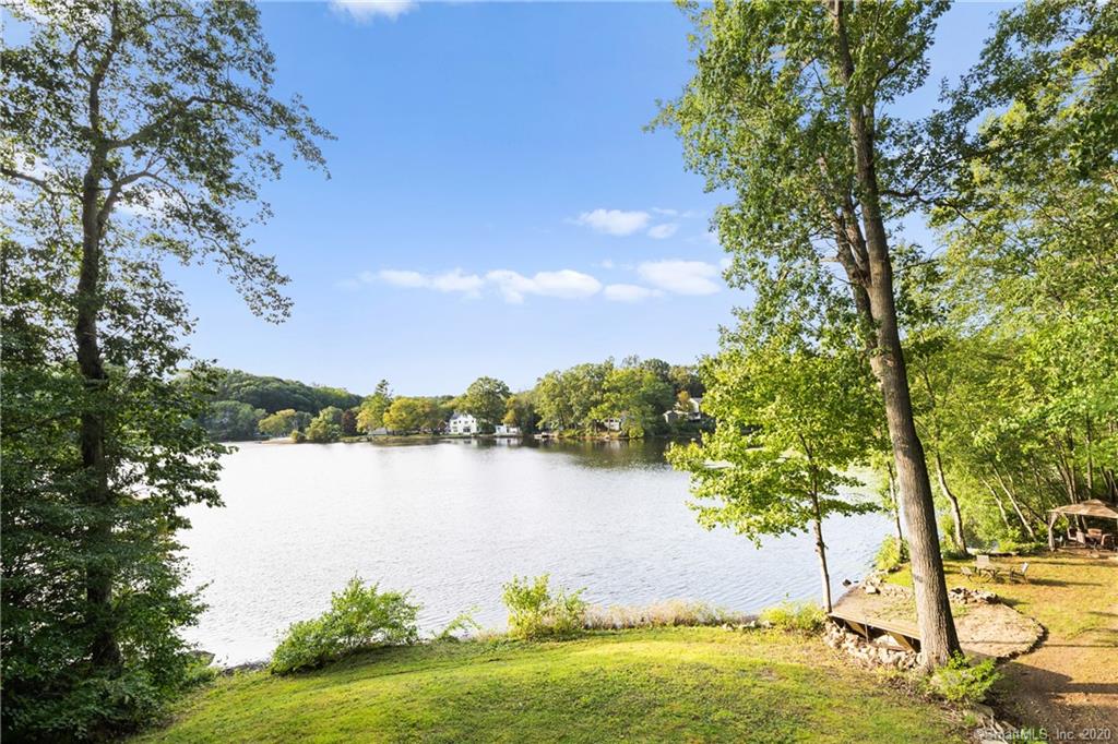1121 West Lake Avenue Guilford CT 06437