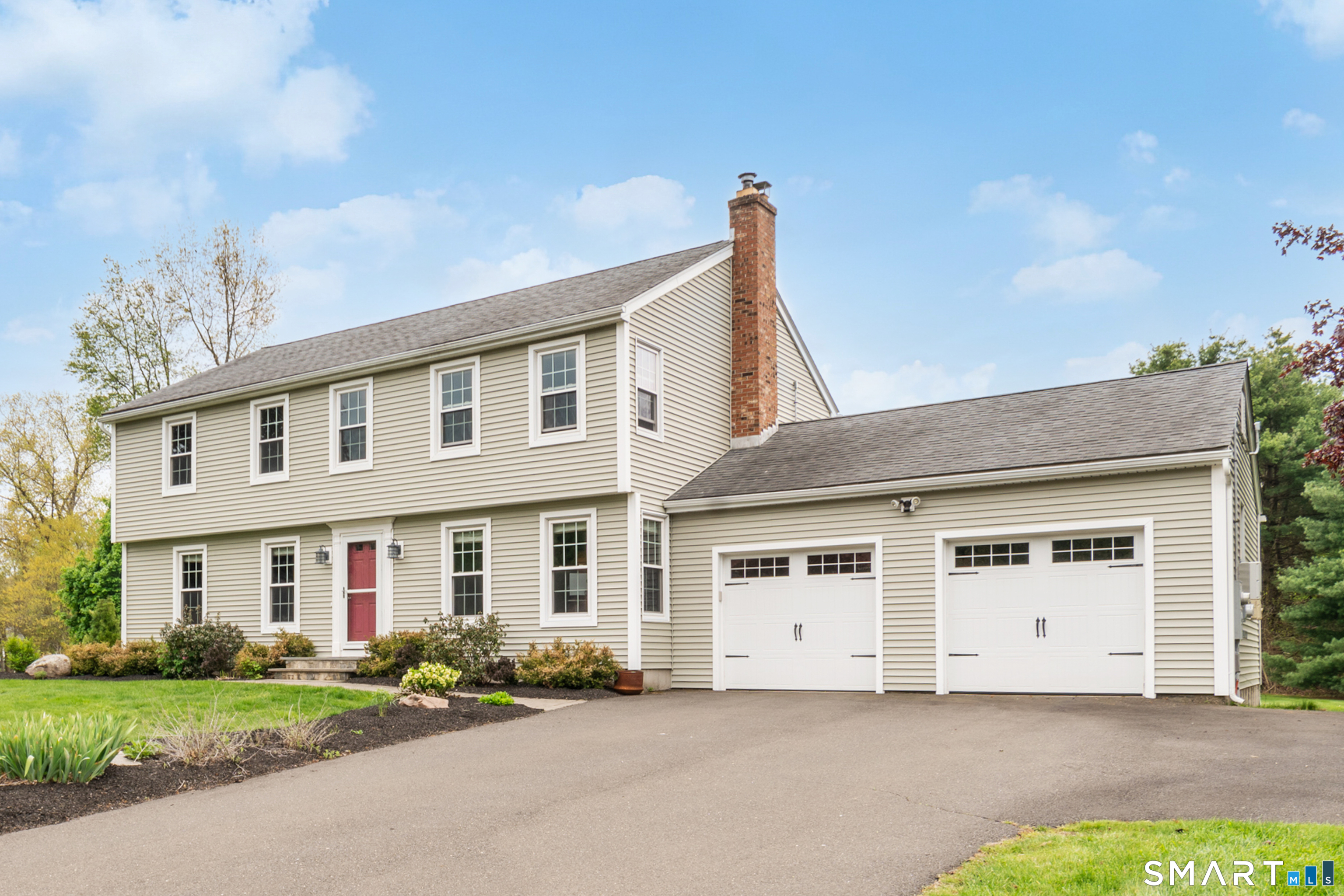 27 South Pond Circle Cheshire CT 06410