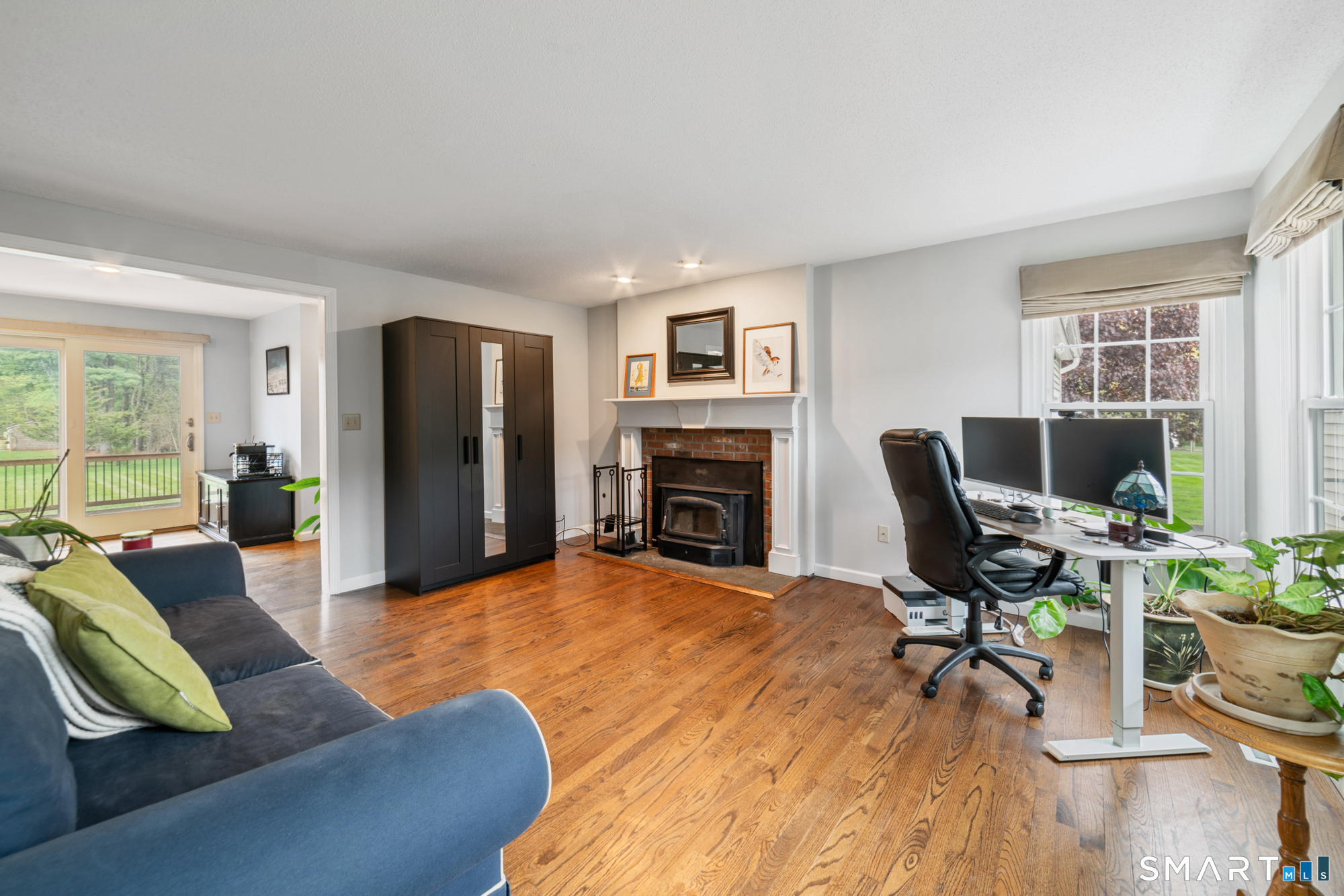 27 South Pond Circle Cheshire CT 06410