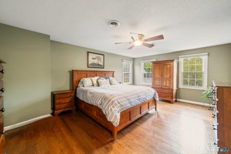 27 South Pond Circle Cheshire CT 06410