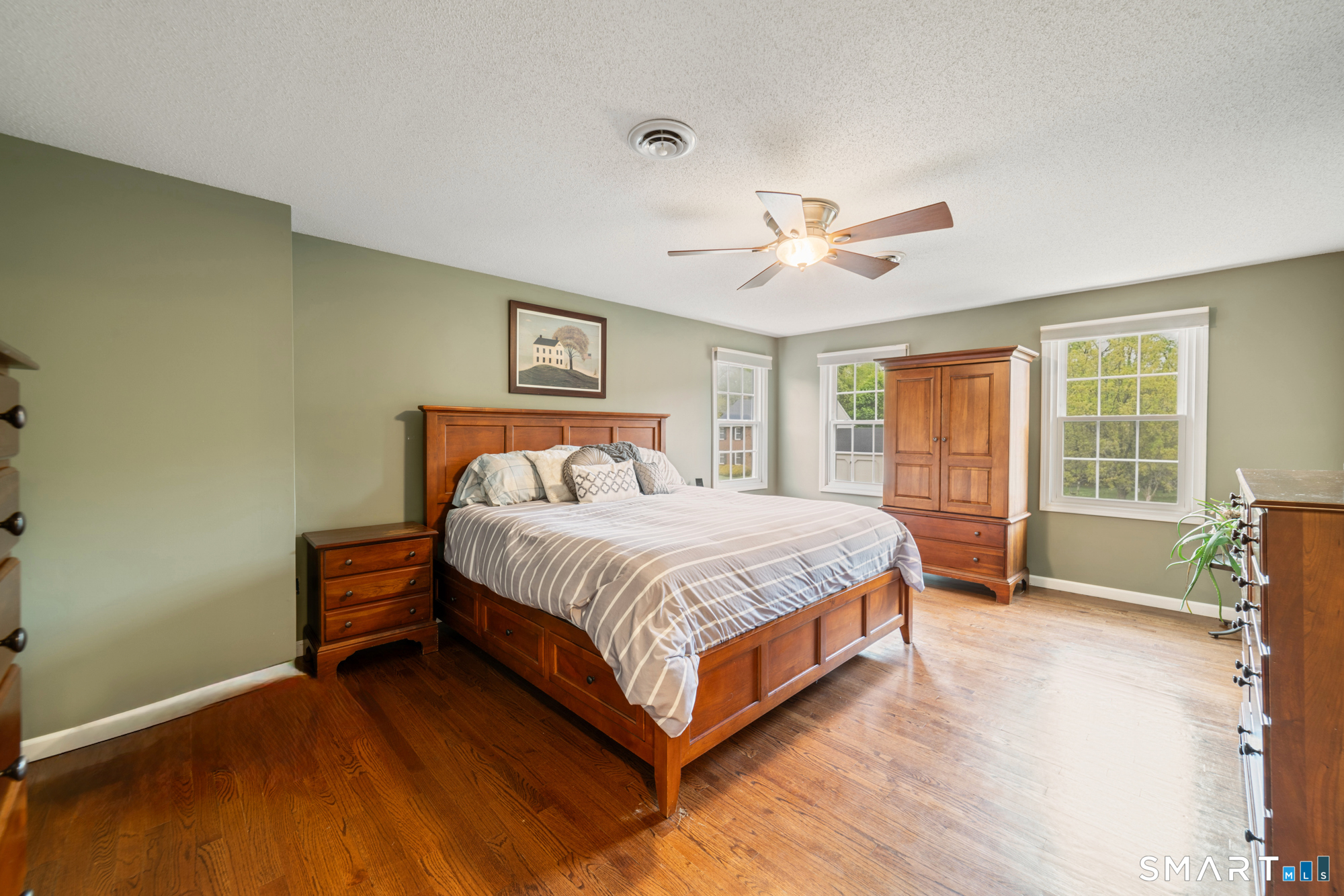 27 South Pond Circle Cheshire CT 06410