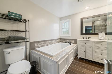 27 South Pond Circle Cheshire CT 06410