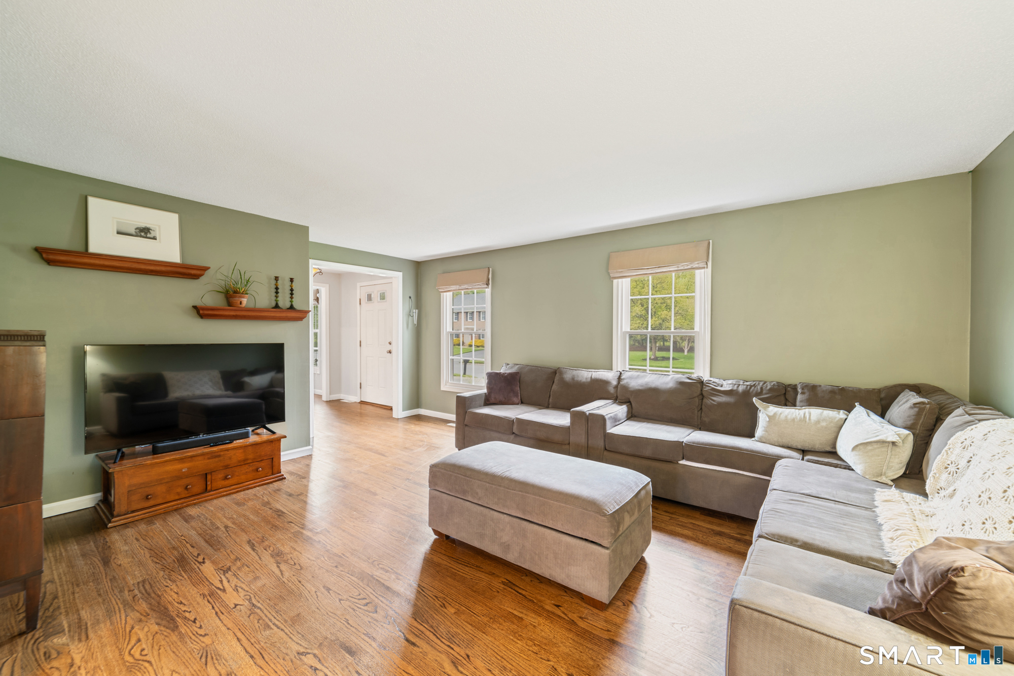 27 South Pond Circle Cheshire CT 06410