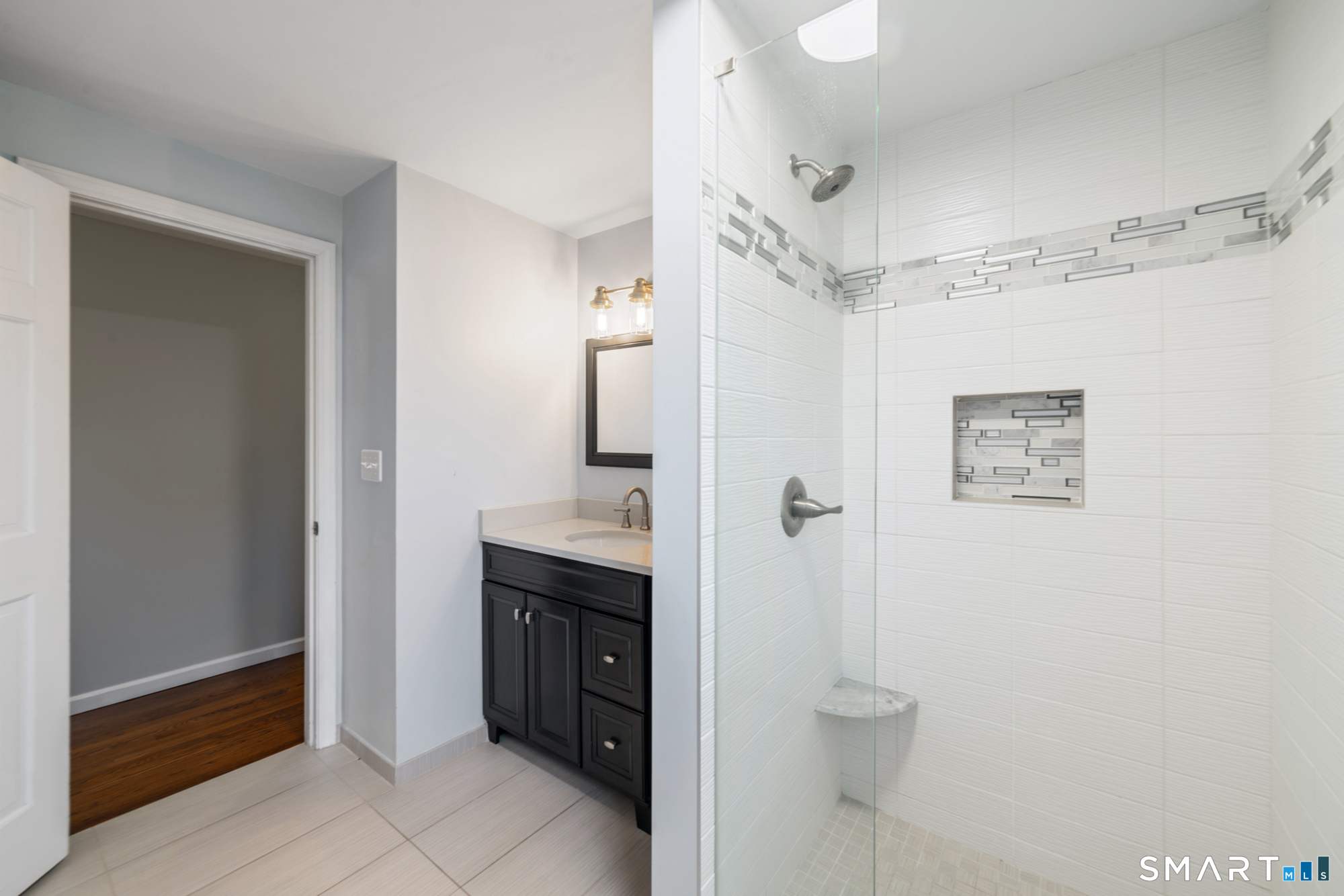 27 South Pond Circle Cheshire CT 06410