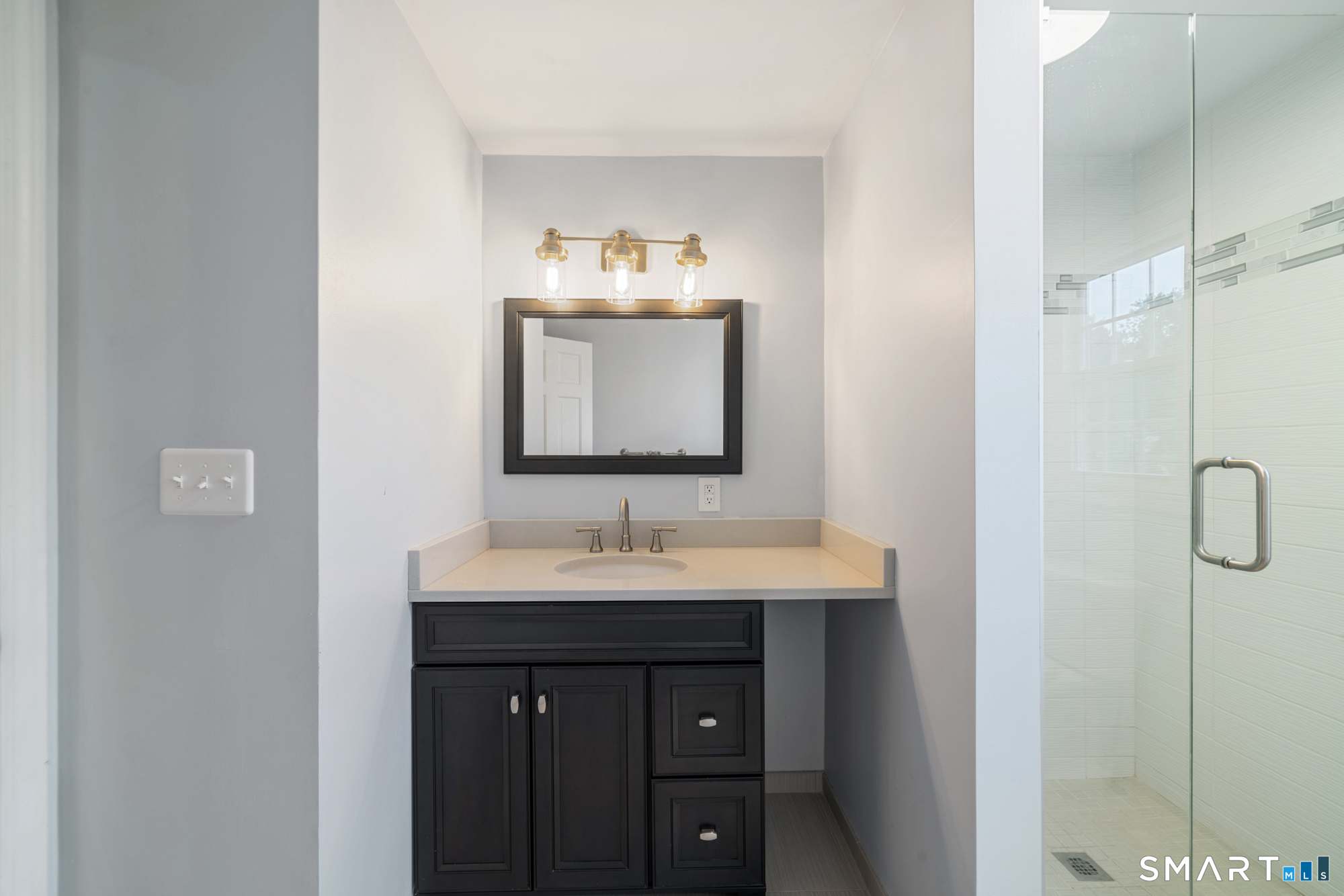 27 South Pond Circle Cheshire CT 06410