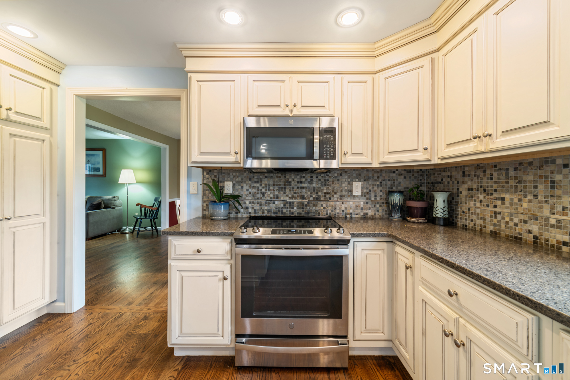 27 South Pond Circle Cheshire CT 06410