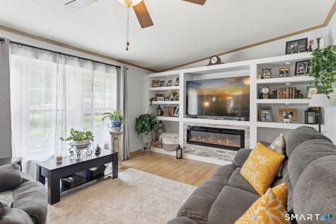 27 Skylark Road Colchester CT 06415