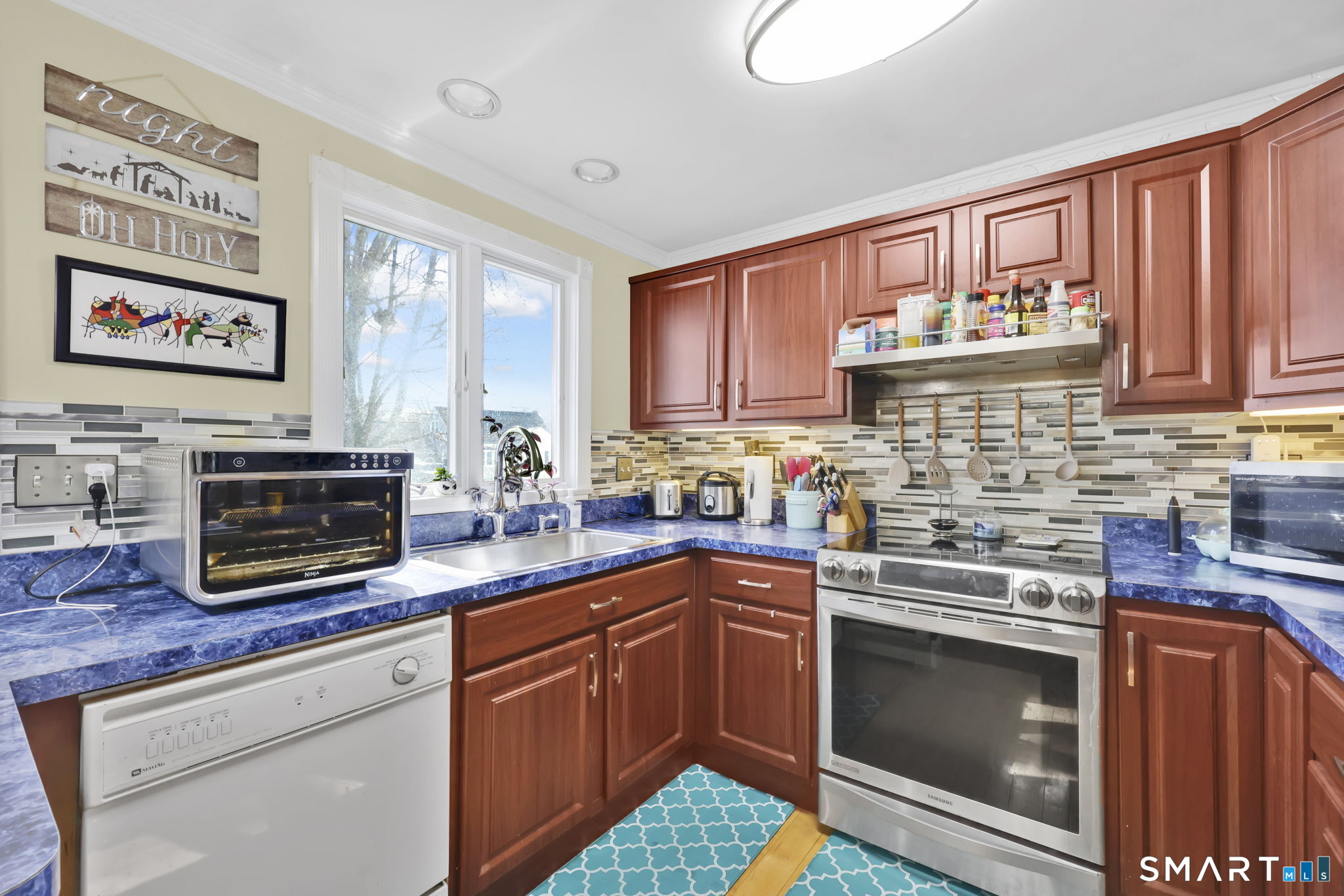 25 Montano Road Enfield CT 06082