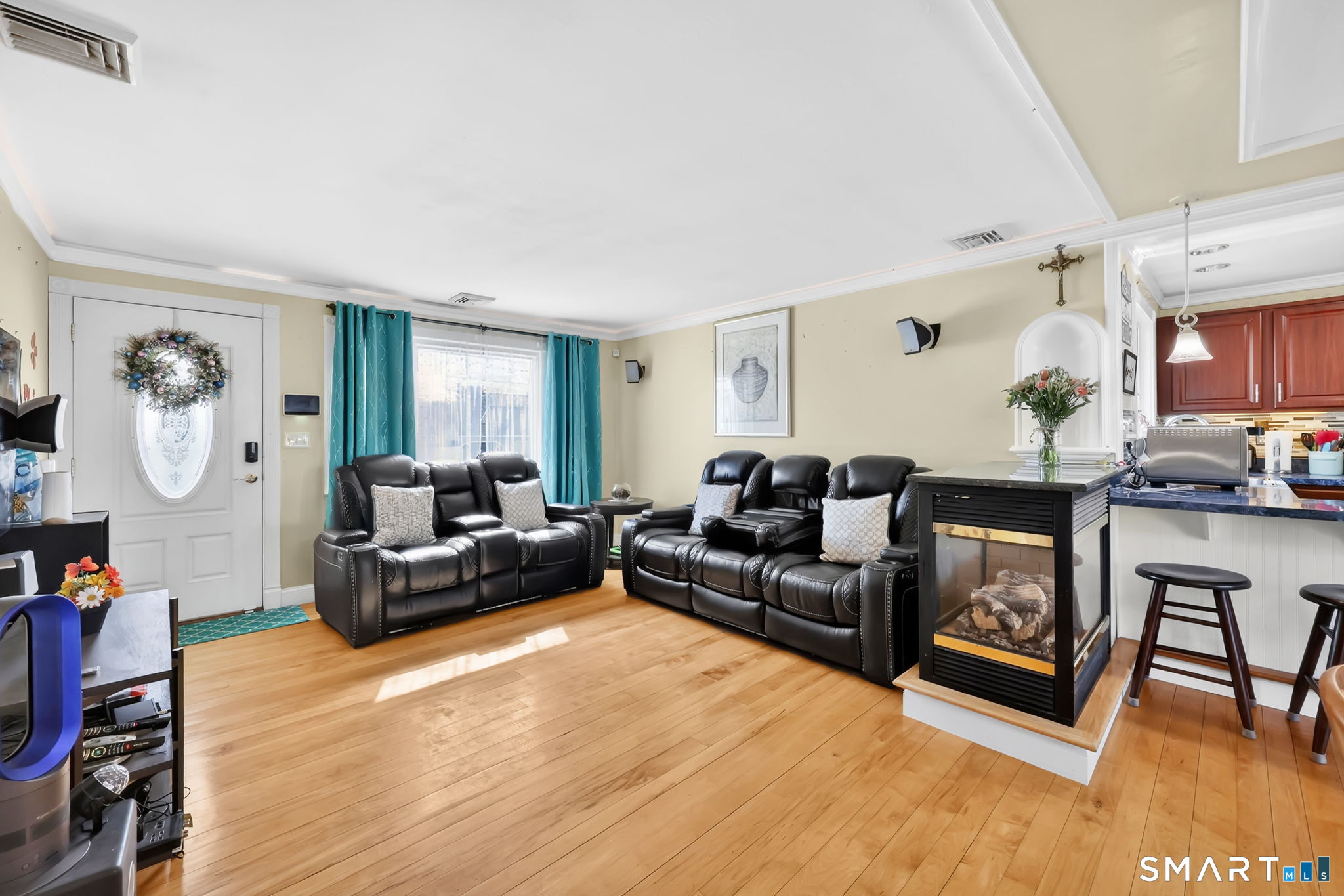 25 Montano Road Enfield CT 06082