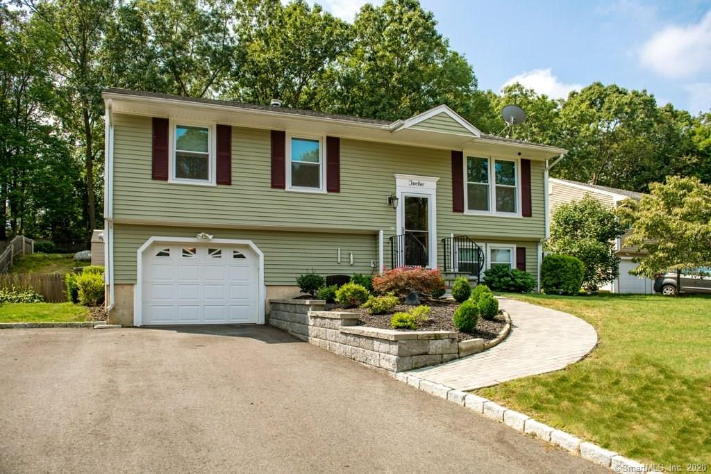 12 Harvest Lane Naugatuck CT 06770