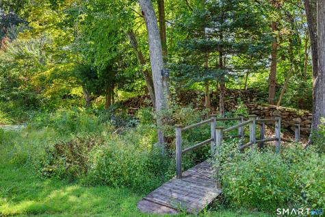 393 Center Road Easton CT 06612