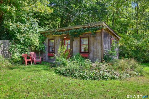 393 Center Road Easton CT 06612