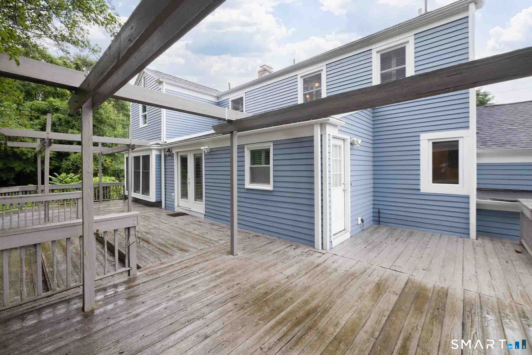 140 Round Hill Road North Haven CT 06473