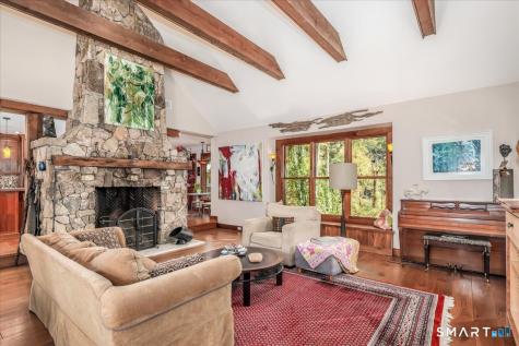 81 Lakeside Drive Ridgefield CT 06877