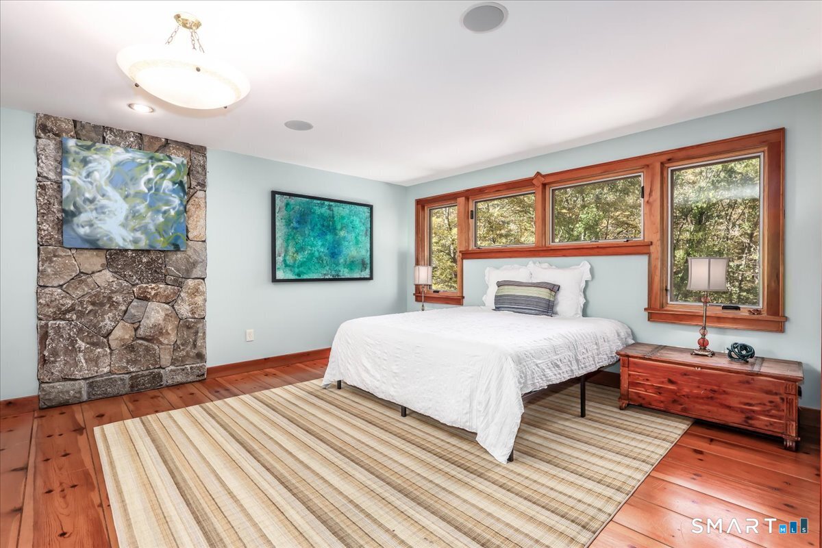 81 Lakeside Drive Ridgefield CT 06877