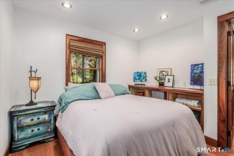 81 Lakeside Drive Ridgefield CT 06877